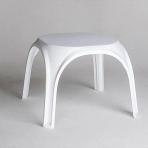 Столик к шезлонгу